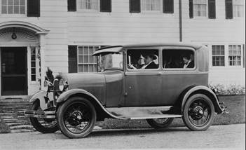 http://media.caranddriver.com/images/09q4/315845/1928-ford-model-a-tudor-sedan-photo-315985-s-1280x782.jpg