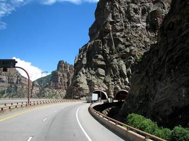 http://upload.wikimedia.org/wikipedia/commons/0/05/Hanging_Lake_Tunnel_I-70_Glenwood_Canyon.jpg