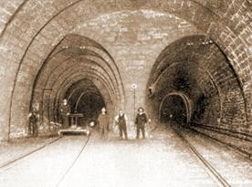 http://upload.wikimedia.org/wikipedia/commons/9/9a/Simplon_tunnel_D.jpg