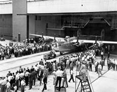http://www.thisdayinaviation.com/wp-content/uploads/tdia/2012/06/Consolidated-B-24...the-LAST-B-24-rolls-off-the-Ford-Willow-Run-Assembly-Plant-28-June-1945.jpg