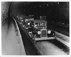 http://cmsimg.freep.com/apps/pbcsi.dll/bilde?Site=C4&Date=20131103&Category=NEWS06&ArtNo=311030066&Ref=AR&MaxW=640&Border=0&This-week-Michigan-history-Detroit-Windsor-Tunnel-opens-1930