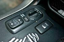 http://www.4x4offroads.com/image-files/electronic-myths-off-road-height-and-decent-control-buttons.jpg